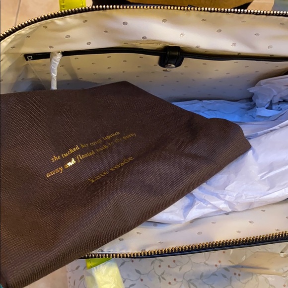 Kate Spade tote NWT includes dust bag - Picture 4 of 4